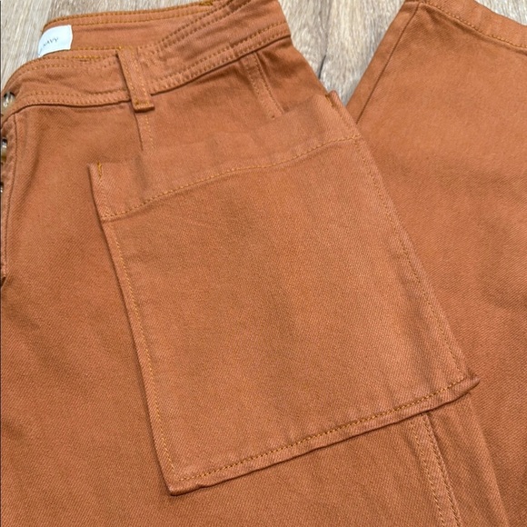 Something Navy Size 6 Tan Capris Front Pockets - Picture 7 of 13